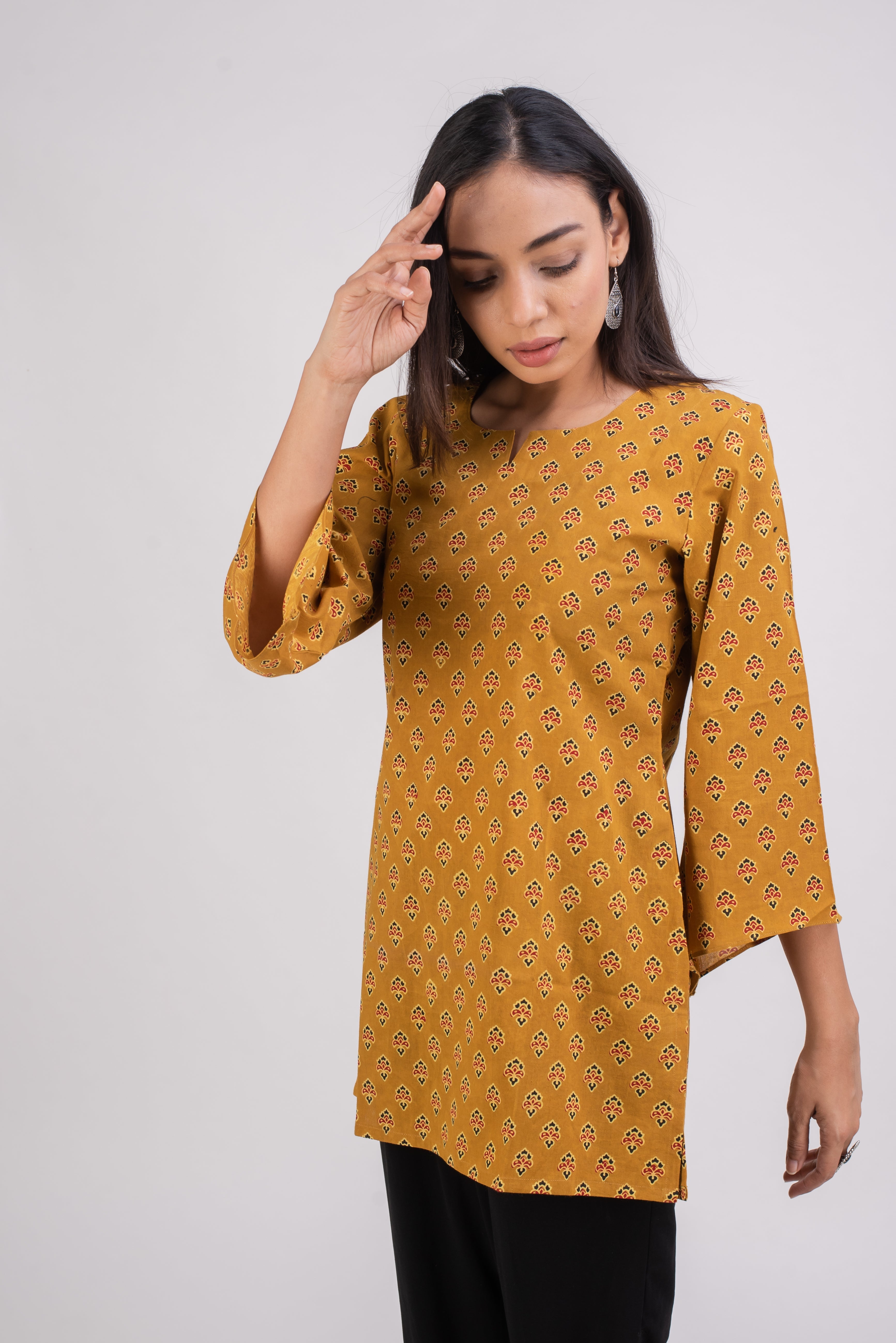 501-106 "Bell" Tunic top